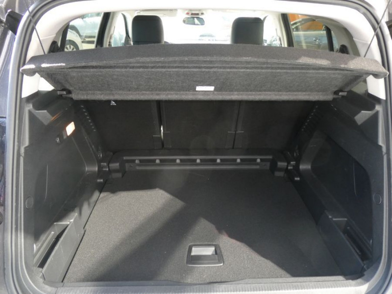 Photo 18 de l'offre de CITROEN C5 AIRCROSS 1.2 PureTech 130 EAT8 FEEL GPS Cockpit Camera JA18 Radars 1ère Main à 20450€ chez Mérignac auto