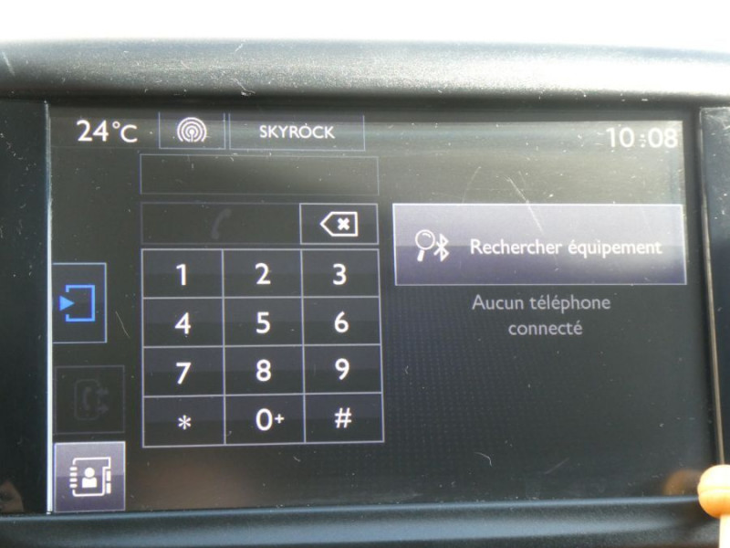 Photo 25 de l'offre de PEUGEOT 2008 1.2 PureTech 82 STYLE GPS Radar RER Privacy Glass 1ere main à 9250€ chez Mérignac auto