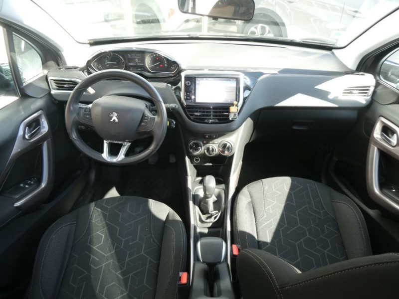 Photo 16 de l'offre de PEUGEOT 2008 1.2 PureTech 82 STYLE GPS Radar RER Privacy Glass 1ere main à 9250€ chez Mérignac auto