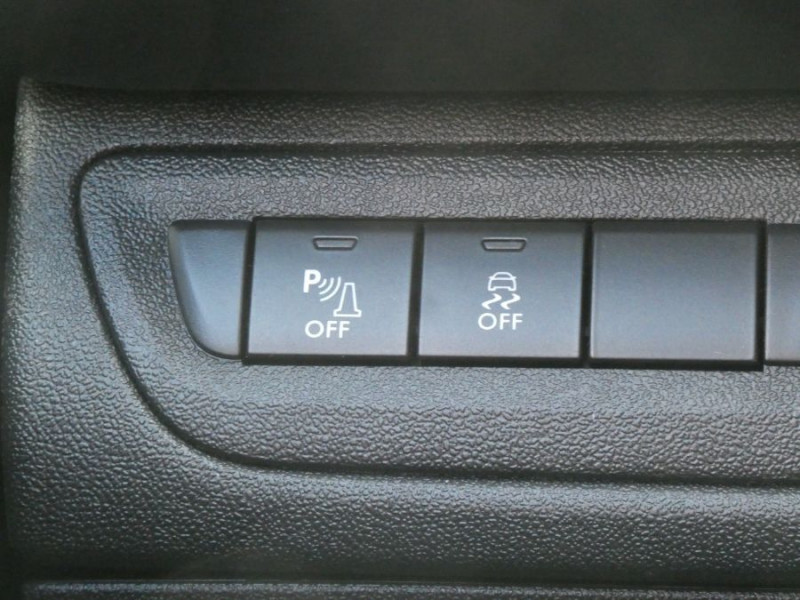 Photo 20 de l'offre de PEUGEOT 2008 1.2 PureTech 82 STYLE GPS Radar RER Privacy Glass 1ere main à 9250€ chez Mérignac auto