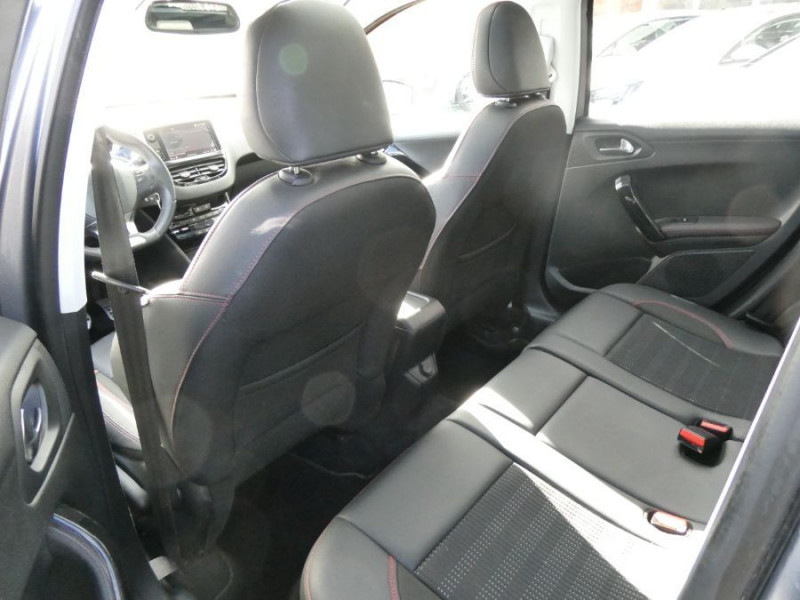 Photo 36 de l'offre de PEUGEOT 2008 1.2 PureTech 110 BVM6 Ph.2 GT LINE TOIT Pano Grip Control à 10450€ chez Mérignac auto