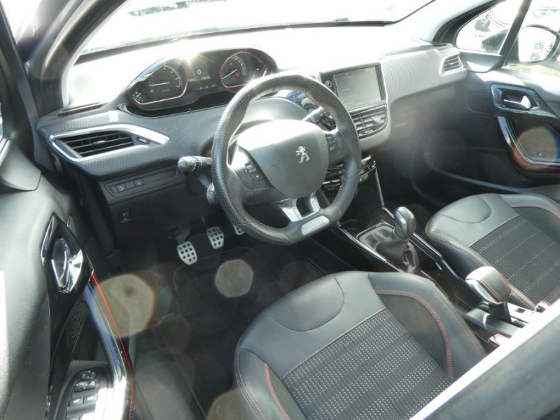 Photo 16 de l'offre de PEUGEOT 2008 1.2 PureTech 110 BVM6 Ph.2 GT LINE TOIT Pano Grip Control à 10450€ chez Mérignac auto