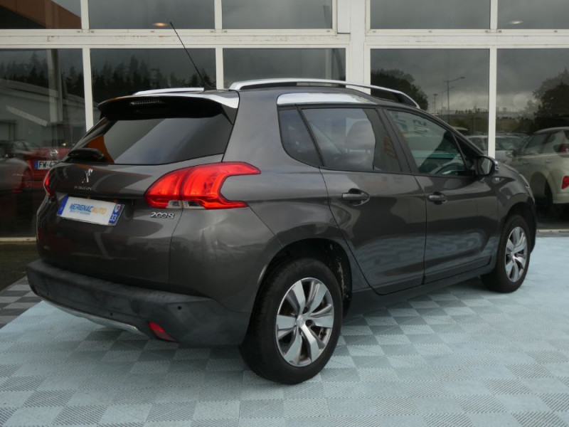 Photo 7 de l'offre de PEUGEOT 2008 1.2 PureTech 82 STYLE GPS Radar RER Privacy Glass 1ere main à 9250€ chez Mérignac auto