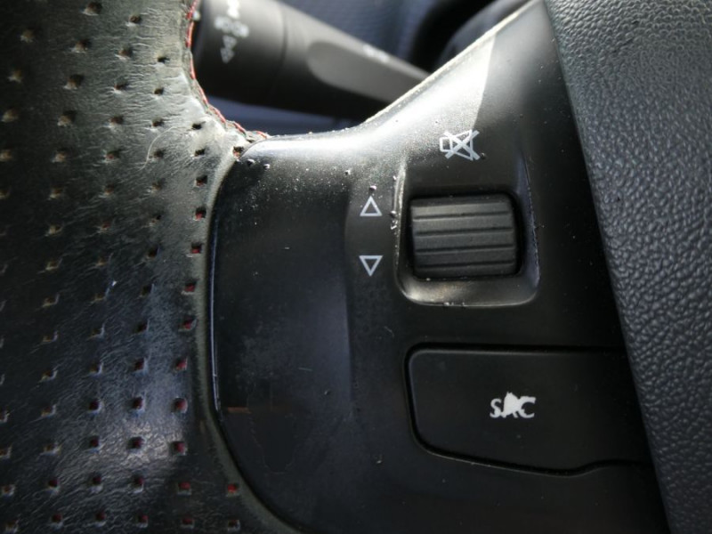 Photo 26 de l'offre de PEUGEOT 2008 1.2 PureTech 110 BVM6 Ph.2 GT LINE TOIT Pano Grip Control à 10450€ chez Mérignac auto