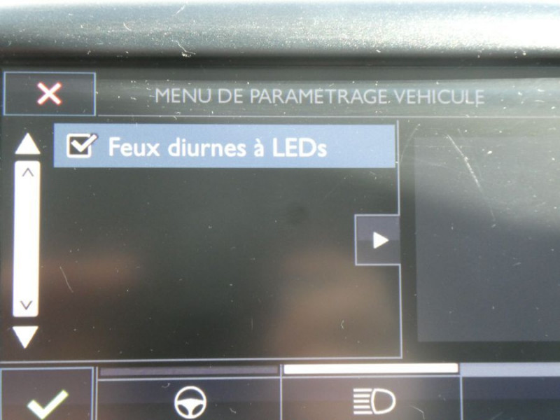 Photo 26 de l'offre de PEUGEOT 2008 1.2 PureTech 82 STYLE GPS Radar RER Privacy Glass 1ere main à 9250€ chez Mérignac auto