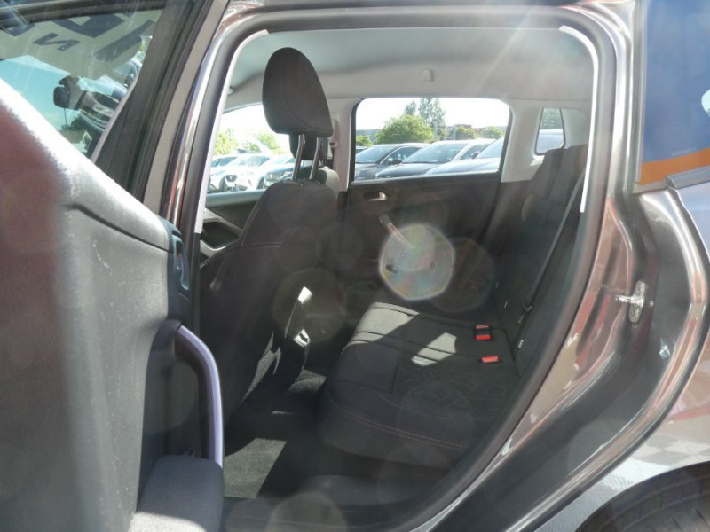 Photo 14 de l'offre de PEUGEOT 2008 1.2 PureTech 82 STYLE GPS Radar RER Privacy Glass 1ere main à 9250€ chez Mérignac auto