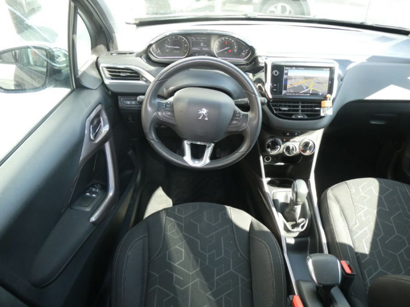 Photo 5 de l'offre de PEUGEOT 2008 1.2 PureTech 82 STYLE GPS Radar RER Privacy Glass 1ere main à 9250€ chez Mérignac auto