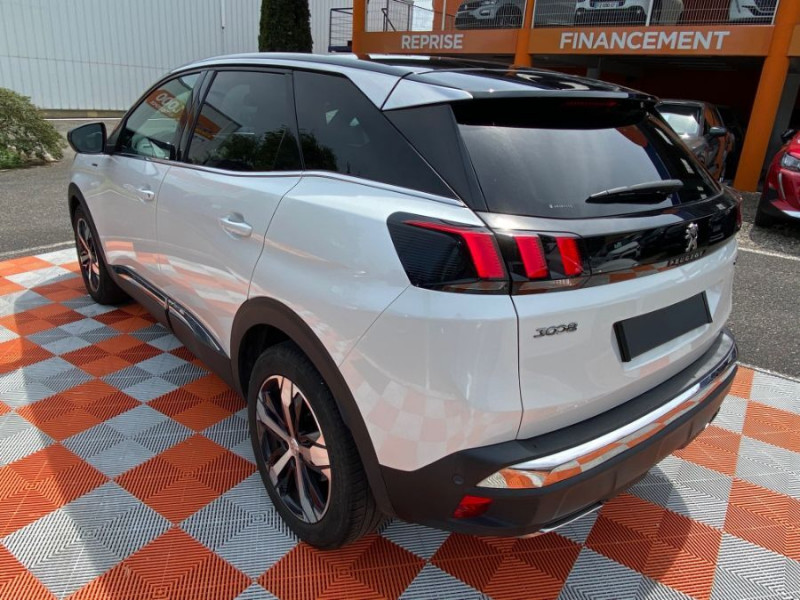 Photo 11 de l'offre de PEUGEOT 3008 II 1.5 BlueHDi 130 BVM6 GT LINE Hayon EL. Grip Ctrl à 16950€ chez Mérignac auto