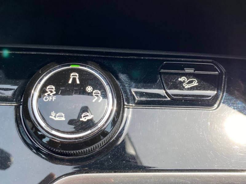 Photo 8 de l'offre de PEUGEOT 3008 II 1.5 BlueHDi 130 BVM6 GT LINE Hayon EL. Grip Ctrl à 16950€ chez Mérignac auto