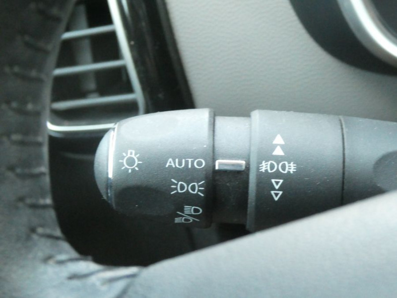 Photo 28 de l'offre de CITROEN C5 AIRCROSS 1.5 BlueHDi 130 BVM6 FEEL GPS Camera Hayon EL. ACC Drive Assist à 17950€ chez Mérignac auto