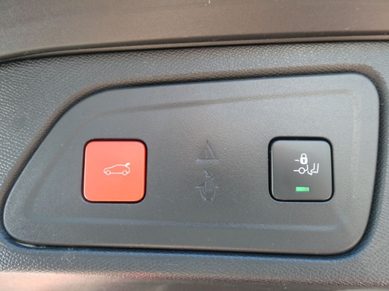 Photo 16 de l'offre de CITROEN C5 AIRCROSS 1.5 BlueHDi 130 BVM6 FEEL GPS Camera Hayon EL. ACC Drive Assist à 17950€ chez Mérignac auto