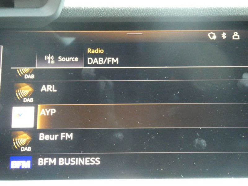 Photo 17 de l'offre de AUDI A3 BERLINE IV SPORTBACK 35 TFSI 150 S Tronic 7 4P DESIGN LUXE CUIR Camera ACC à 27950€ chez Mérignac auto