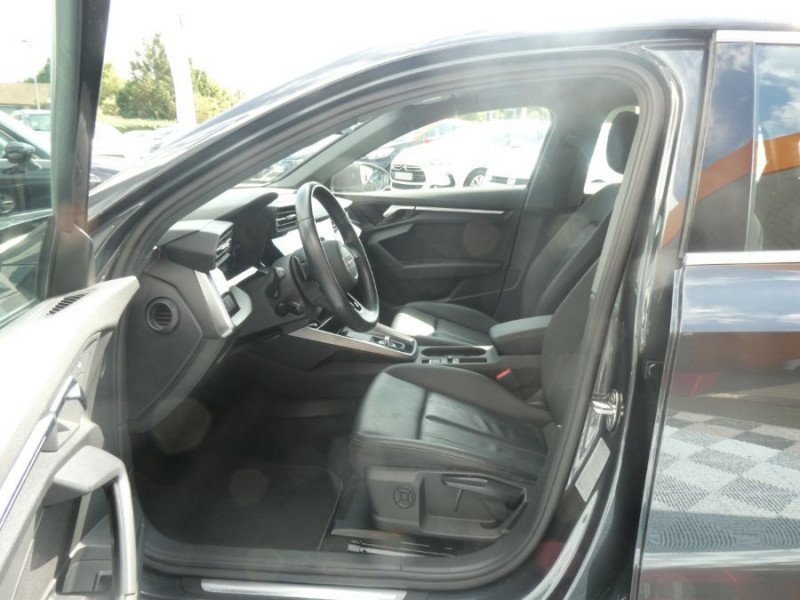 Photo 14 de l'offre de AUDI A3 BERLINE IV SPORTBACK 35 TFSI 150 S Tronic 7 4P DESIGN LUXE CUIR Camera ACC à 27950€ chez Mérignac auto