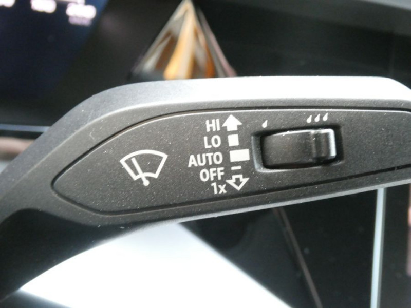 Photo 36 de l'offre de AUDI A3 BERLINE IV SPORTBACK 35 TFSI 150 S Tronic 7 4P DESIGN LUXE CUIR Camera ACC à 27950€ chez Mérignac auto