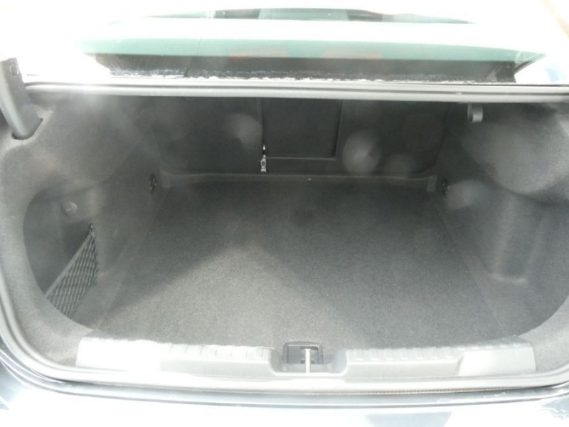 Photo 16 de l'offre de AUDI A3 BERLINE IV SPORTBACK 35 TFSI 150 S Tronic 7 4P DESIGN LUXE CUIR Camera ACC à 27950€ chez Mérignac auto