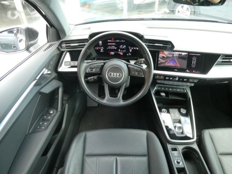 Photo 4 de l'offre de AUDI A3 BERLINE IV SPORTBACK 35 TFSI 150 S Tronic 7 4P DESIGN LUXE CUIR Camera ACC à 27950€ chez Mérignac auto