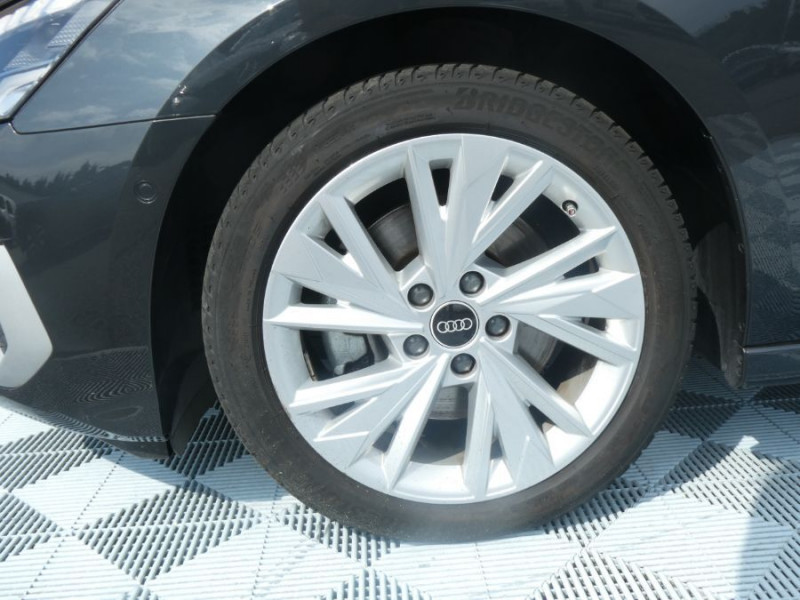Photo 24 de l'offre de AUDI A3 BERLINE IV SPORTBACK 35 TFSI 150 S Tronic 7 4P DESIGN LUXE CUIR Camera ACC à 27950€ chez Mérignac auto