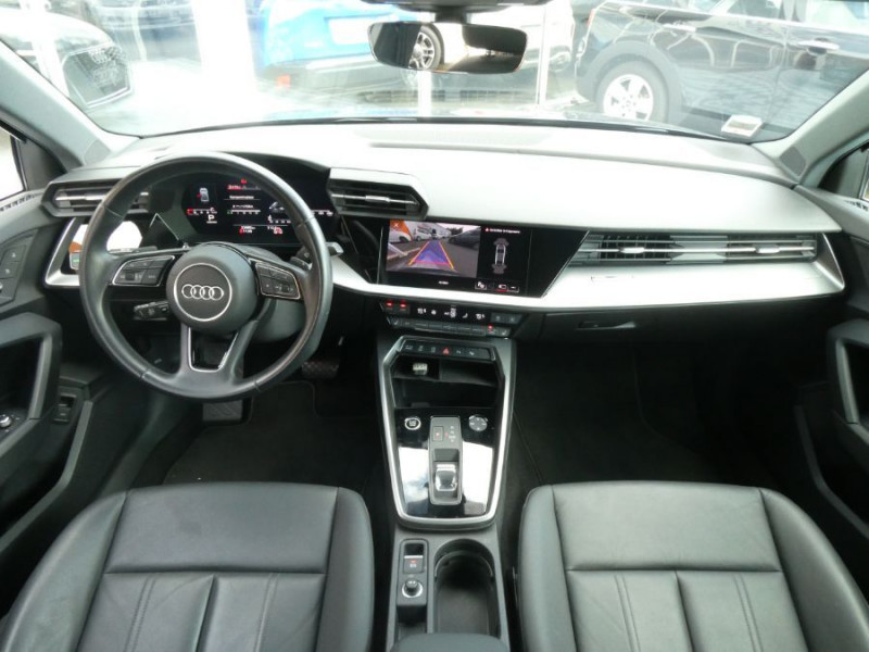 Photo 13 de l'offre de AUDI A3 BERLINE IV SPORTBACK 35 TFSI 150 S Tronic 7 4P DESIGN LUXE CUIR Camera ACC à 27950€ chez Mérignac auto