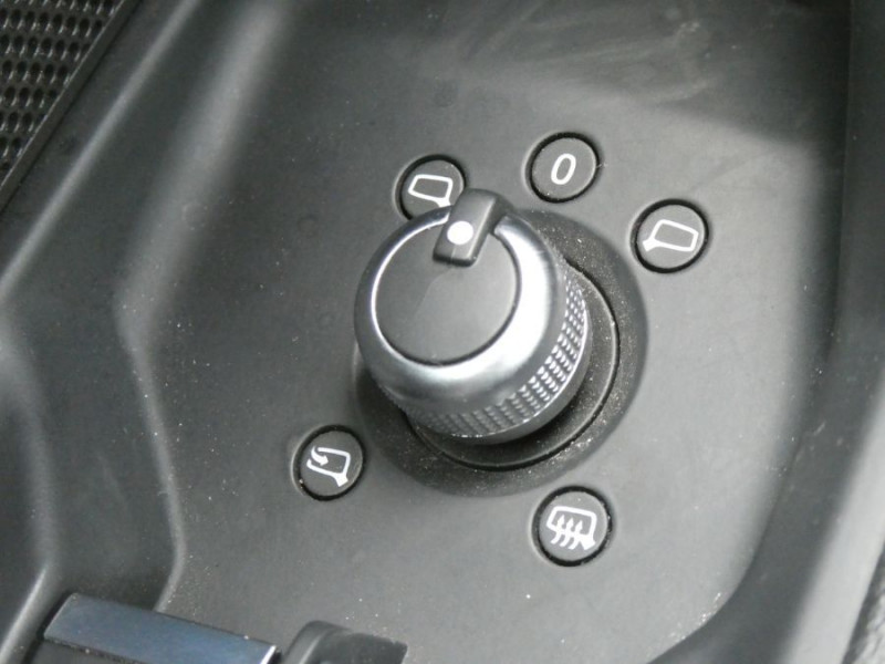 Photo 26 de l'offre de AUDI A3 BERLINE IV SPORTBACK 35 TFSI 150 S Tronic 7 4P DESIGN LUXE CUIR Camera ACC à 27950€ chez Mérignac auto