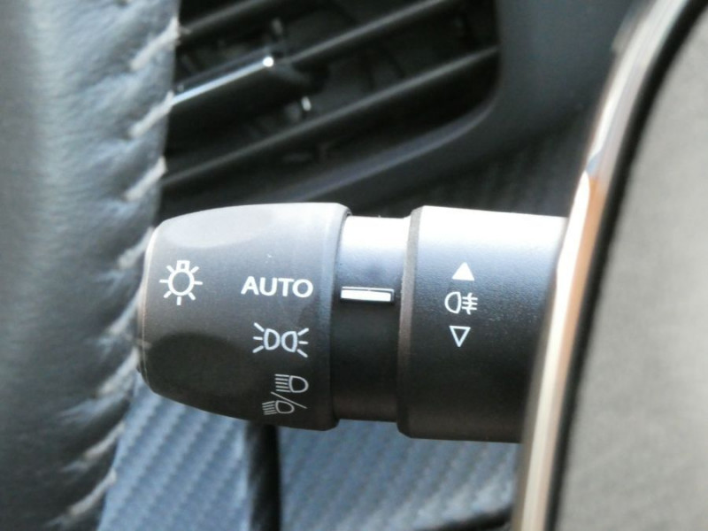 Photo 32 de l'offre de PEUGEOT 2008 II 1.2 PureTech 100 BVM6 ALLURE GPS à 16890€ chez Mérignac auto