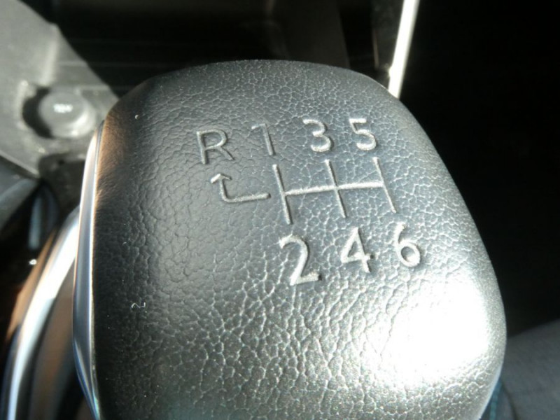 Photo 37 de l'offre de PEUGEOT 2008 II 1.2 PureTech 100 BVM6 ALLURE GPS à 16890€ chez Mérignac auto