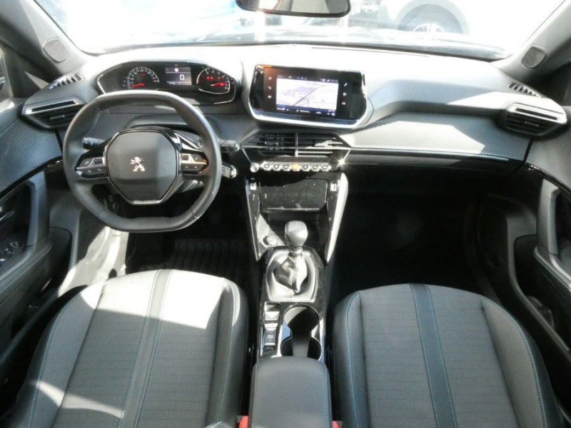 Photo 12 de l'offre de PEUGEOT 2008 II 1.2 PureTech 100 BVM6 ALLURE GPS à 16890€ chez Mérignac auto