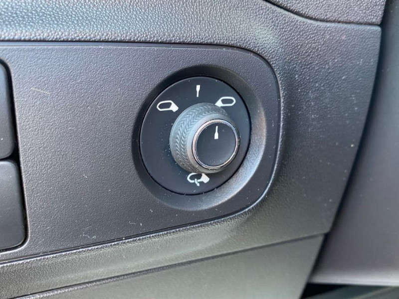 Photo 21 de l'offre de CITROEN C3 III NEW 1.2 PureTech 83 FEEL BUSINESS GPS Clim Auto Radar RER LED à 10690€ chez Mérignac auto