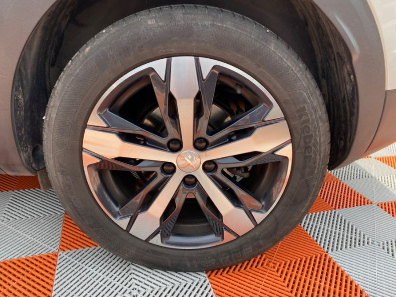 Photo 32 de l'offre de PEUGEOT 3008 II 1.5 BlueHDi 130 BVM6 GT LINE Hayon EL. Grip Ctrl à 16950€ chez Mérignac auto