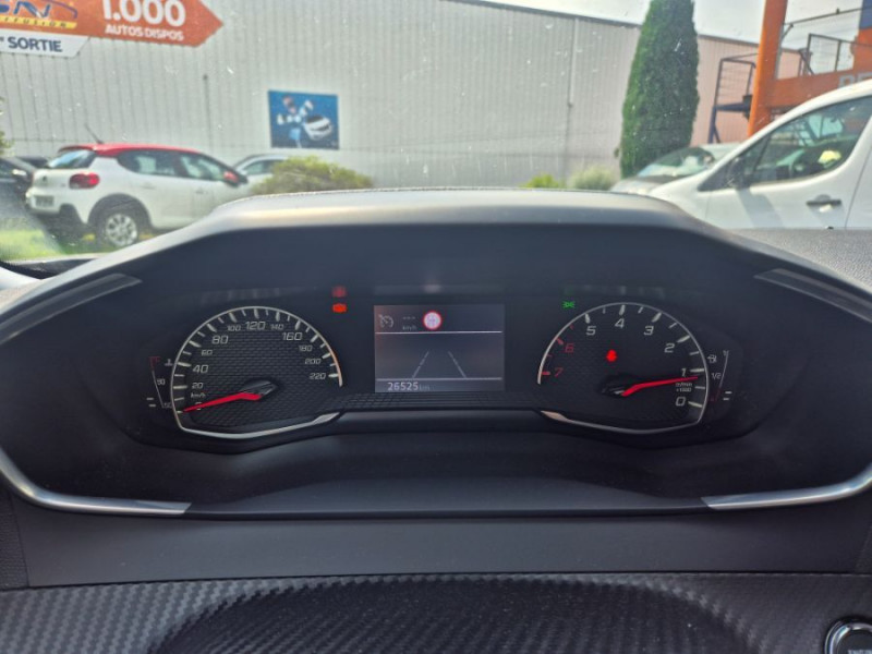 Photo 13 de l'offre de PEUGEOT 2008 II 1.2 PureTech 100 BVM6 ALLURE GPS Camera AB SC à 16450€ chez Mérignac auto