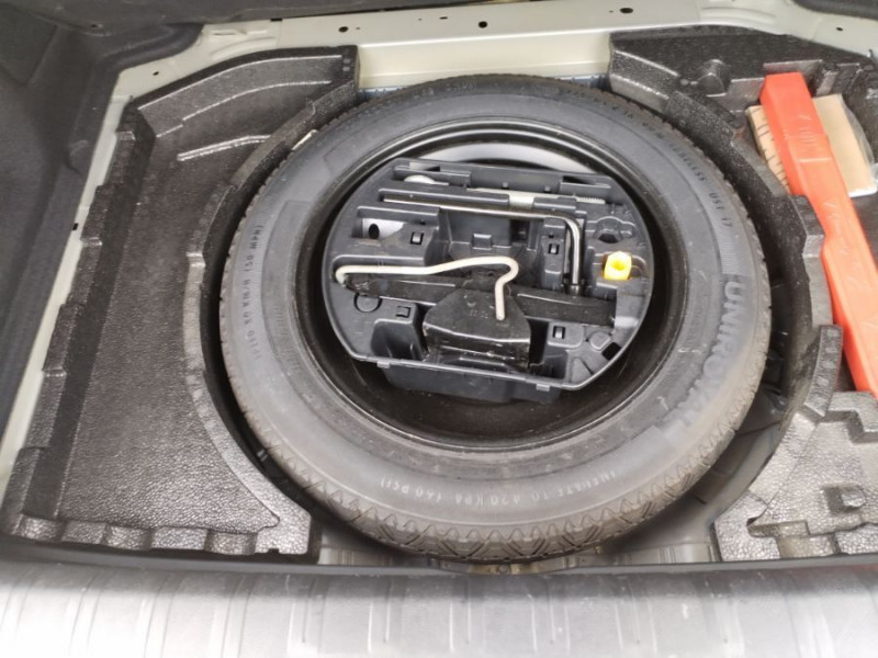 Photo 9 de l'offre de PEUGEOT 308 1.2 PureTech 130 BVM6 ALLURE GPS Camera JA17 à 12450€ chez Mérignac auto