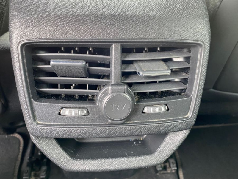 Photo 27 de l'offre de PEUGEOT 3008 II 1.5 BlueHDi 130 BVM6 GT LINE Hayon EL. Grip Ctrl à 16950€ chez Mérignac auto
