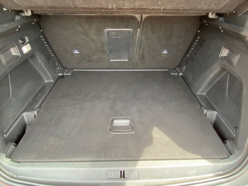 Photo 21 de l'offre de PEUGEOT 3008 II 1.5 BlueHDi 130 BVM6 GT LINE Hayon EL. Grip Ctrl à 16950€ chez Mérignac auto