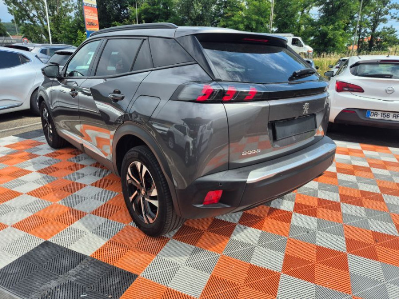 Photo 9 de l'offre de PEUGEOT 2008 II 1.2 PureTech 100 BVM6 ALLURE GPS Camera AB SC à 16450€ chez Mérignac auto