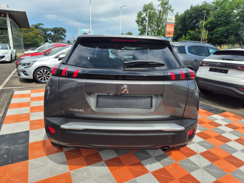Photo 37 de l'offre de PEUGEOT 2008 II 1.2 PureTech 100 BVM6 ALLURE GPS Camera AB SC à 16450€ chez Mérignac auto