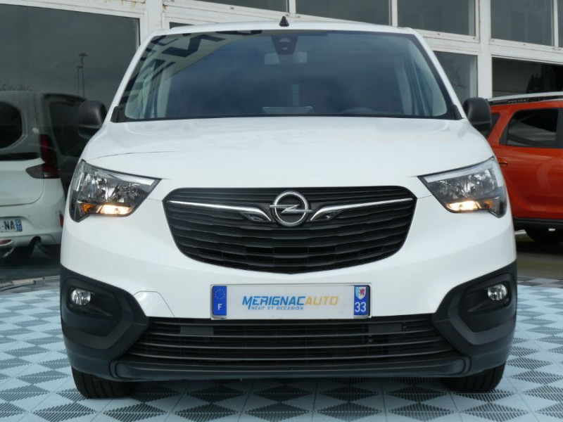 Photo 7 de l'offre de OPEL COMBO LIFE 1.5 DIESEL 100 BVM6 EDITION CarPlay Radar Privacy Glass à 21490€ chez Mérignac auto