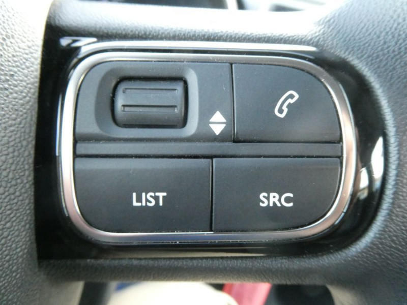 Photo 21 de l'offre de CITROEN C3 Société NEW 1.2 PureTech 83 FEEL NAV Radar 2PL 9480€HT à 9480€ chez Mérignac auto