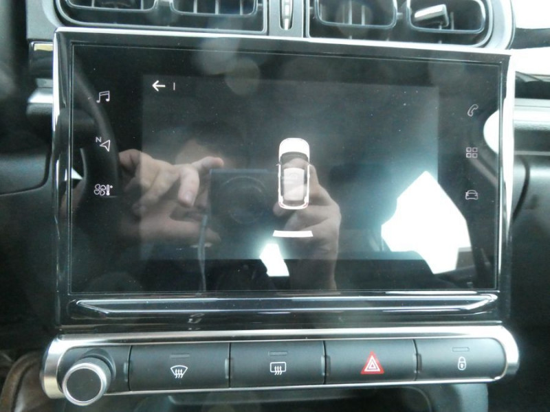 Photo 28 de l'offre de CITROEN C3 Société NEW 1.5 BlueHDi 100 BVM6 FEEL NAV Radar 2PL 8450€HT à 8450€ chez Mérignac auto