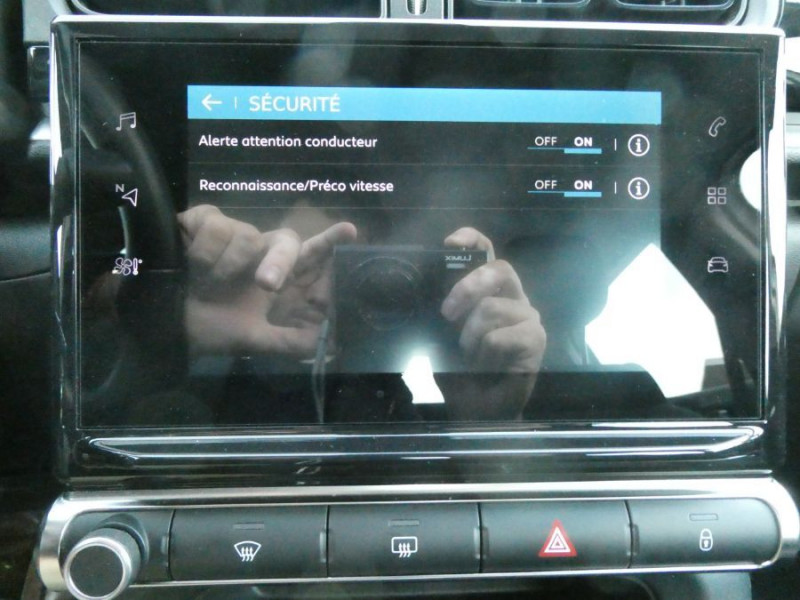 Photo 27 de l'offre de CITROEN C3 Société NEW 1.5 BlueHDi 100 BVM6 FEEL NAV Radar 2PL 8450€HT à 8450€ chez Mérignac auto