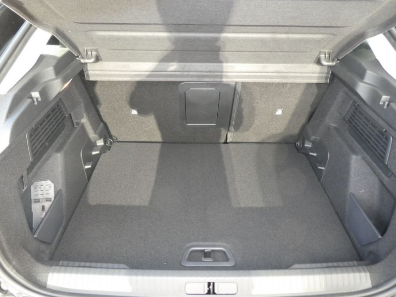 Photo 12 de l'offre de CITROEN C4 1.2 PureTech 130 EAT8 SHINE = 13100€ de Décôte à 19950€ chez Mérignac auto