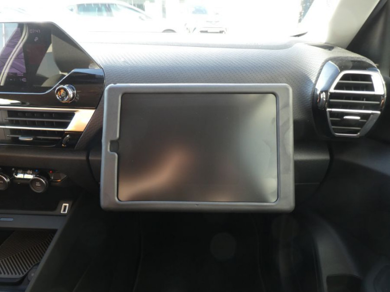 Photo 16 de l'offre de CITROEN C4 1.2 PureTech 130 EAT8 SHINE = 13100€ de Décôte à 19950€ chez Mérignac auto