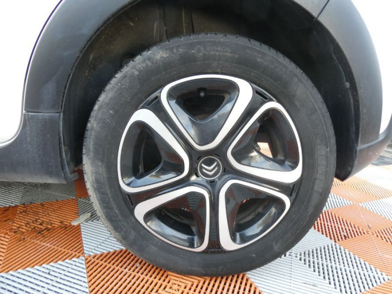 Photo 33 de l'offre de CITROEN C3 Société NEW 1.2 PureTech 83 FEEL NAV Radar 2PL 9480€HT à 9480€ chez Mérignac auto