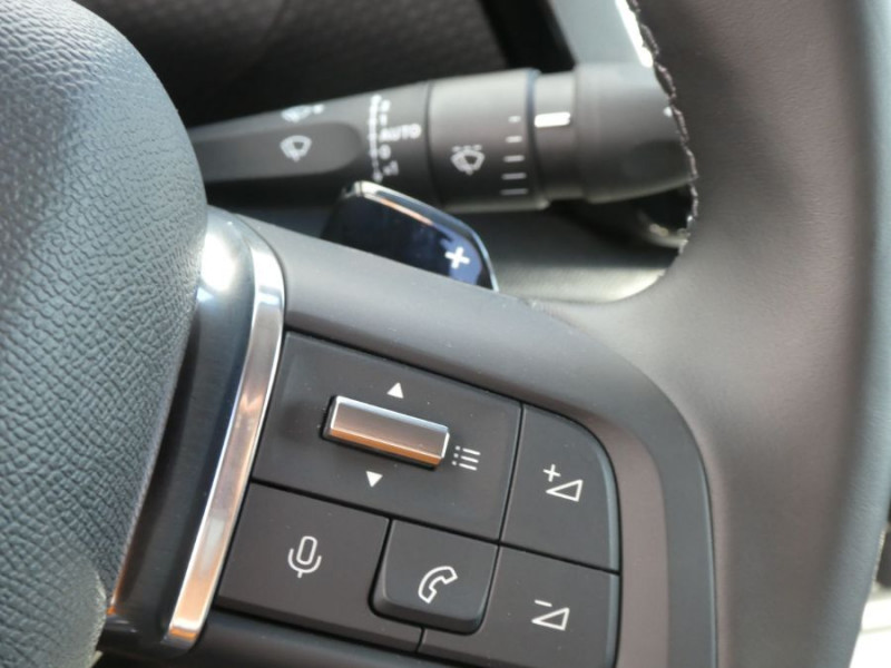 Photo 22 de l'offre de CITROEN C4 1.2 PureTech 130 EAT8 SHINE = 13100€ de Décôte à 19950€ chez Mérignac auto