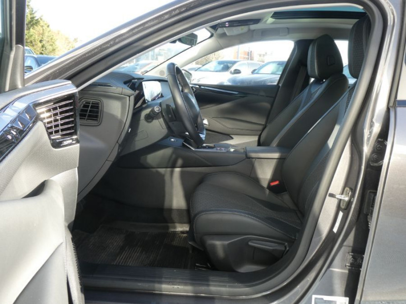 Photo 19 de l'offre de DS DS4 1.5 BlueHDi 130 EAT8 TROCADERO Toit Ouvrant Hayon EL. JA19 à 27470€ chez Mérignac auto