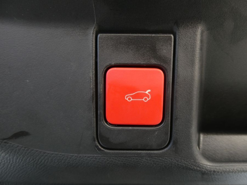 Photo 32 de l'offre de DS DS4 1.5 BlueHDi 130 EAT8 TROCADERO Toit Ouvrant Hayon EL. JA19 à 27470€ chez Mérignac auto