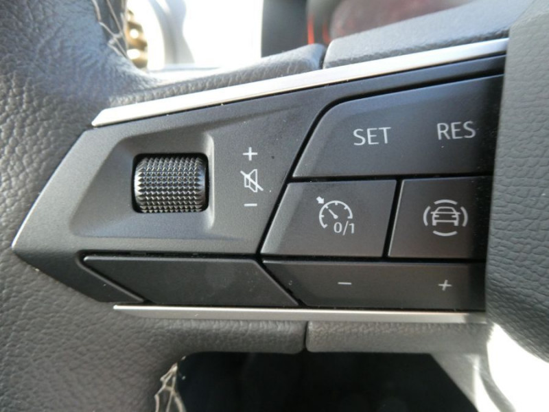 Photo 25 de l'offre de SEAT IBIZA 1.0 MPI 80 STYLE PLUS Camera Radars CarPlay... Gtie 04/29 à 15690€ chez Mérignac auto