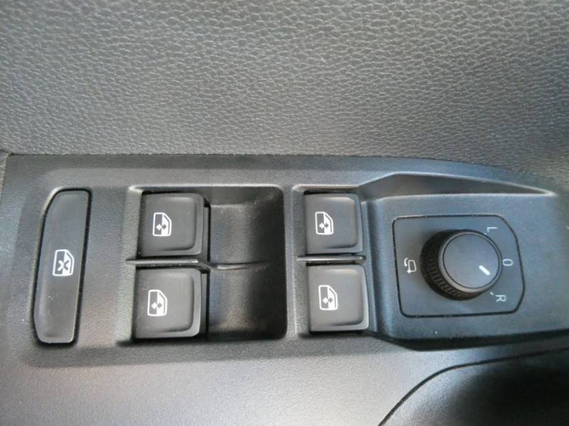 Photo 29 de l'offre de SEAT IBIZA 1.0 MPI 80 STYLE PLUS Camera Radars CarPlay... Gtie 04/29 à 15950€ chez Mérignac auto