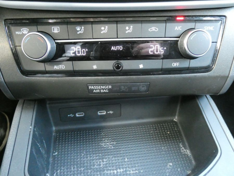 Photo 28 de l'offre de SEAT IBIZA 1.0 MPI 80 STYLE PLUS Camera Radars CarPlay... Gtie 04/29 à 15950€ chez Mérignac auto