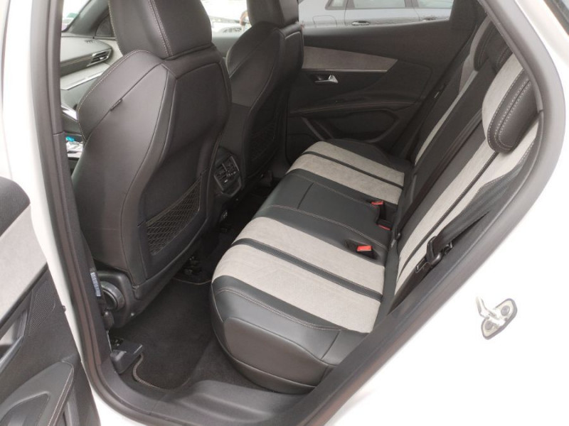 Photo 9 de l'offre de PEUGEOT 3008 II (2) New 1.6 HYBRID4 300 e-EAT8 GT Night Vision à 27450€ chez Mérignac auto