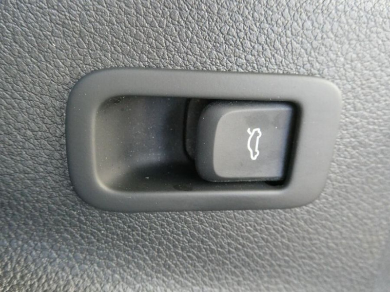 Photo 33 de l'offre de AUDI Q2 New 30 TFSI 110 BVM6 Pack S LINE Ext. JA18 Camera Key Less Gtie 04/29 à 29490€ chez Mérignac auto