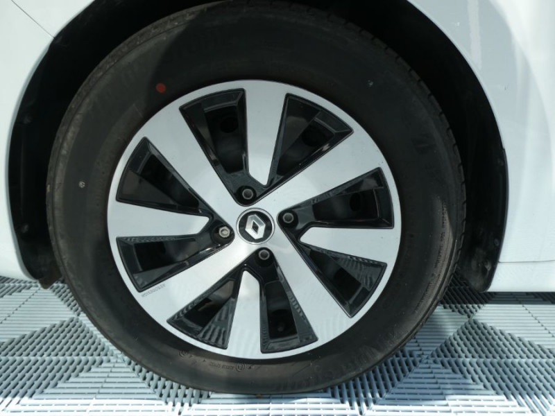 Photo 15 de l'offre de RENAULT CLIO V 1.6 E-TECH 140 BVA EQUILIBRE CarPlay 7" à 18890€ chez Mérignac auto